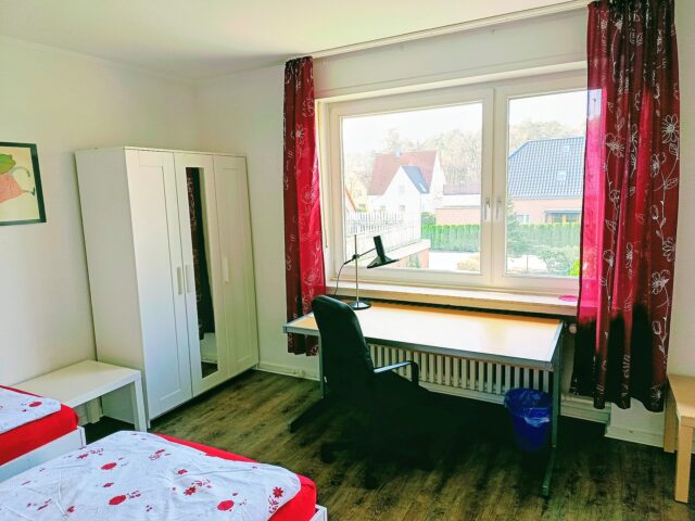 Südzimmer - Blick zum Fenster